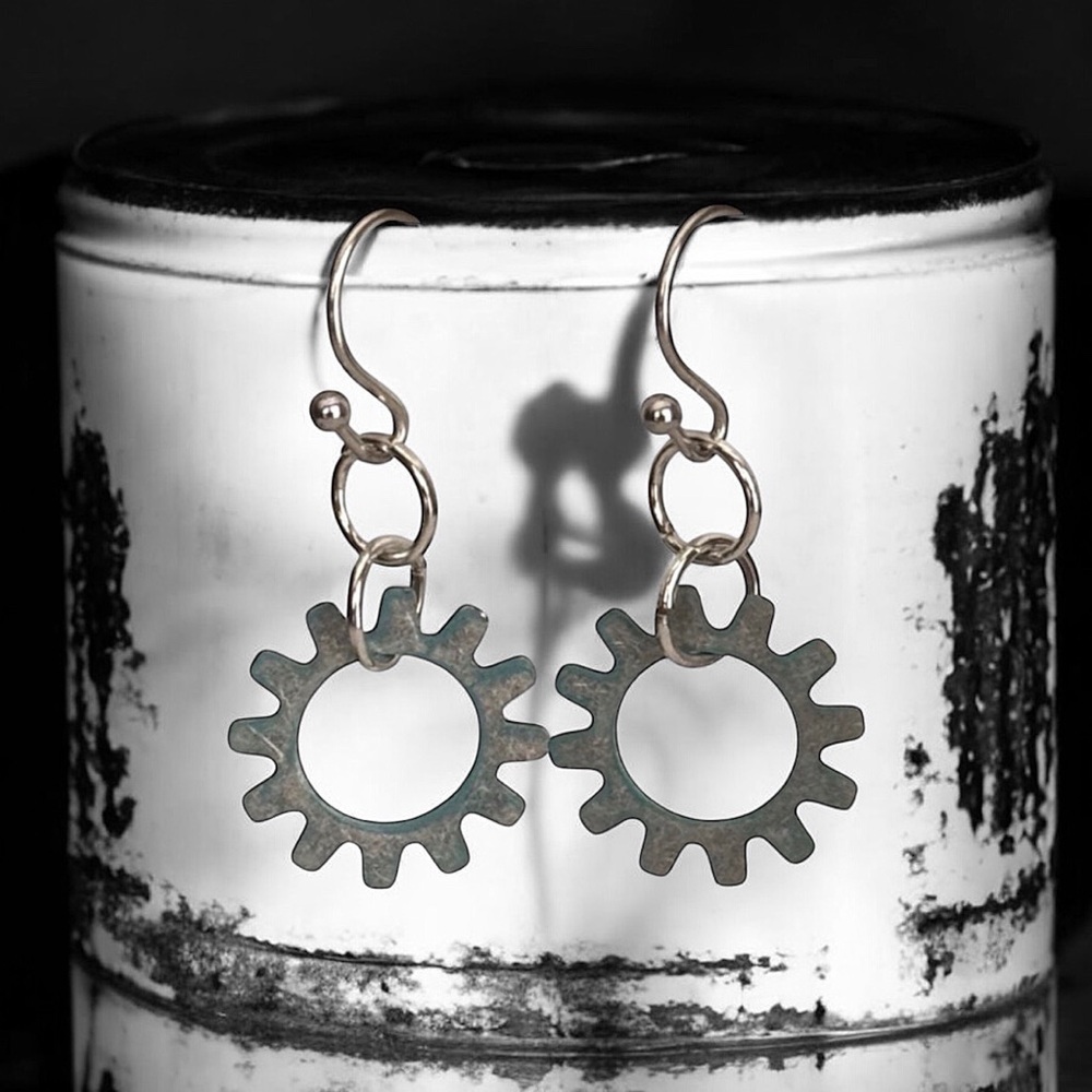 5 For $25💫Steampunk Gears Dangles Earrings